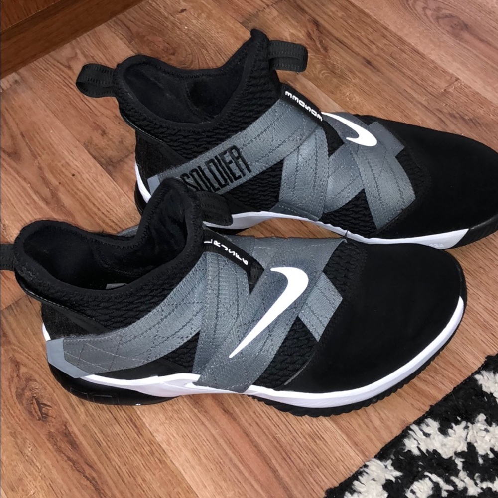 Lebron Soldier XII basketball shoes